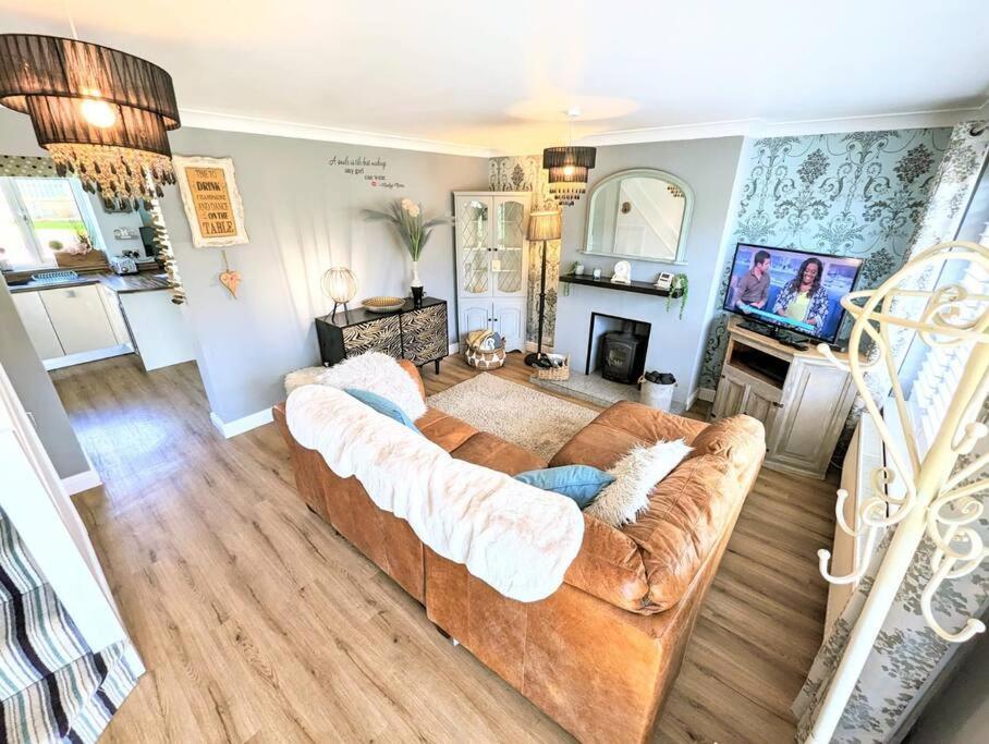 Spacious Lovely 3 Bed House In Keyworth Nottingham Suit Contractors Or Family Exteriér fotografie